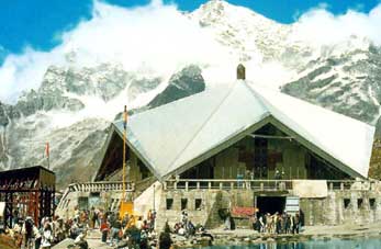 hemkund-valley-of-flowers-yatra